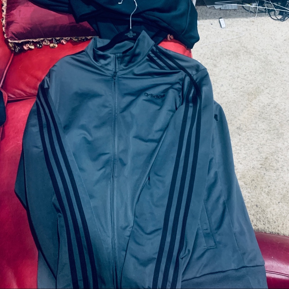 Charcoal gray with black stripes: Large Adidas light therma-fit jacket
